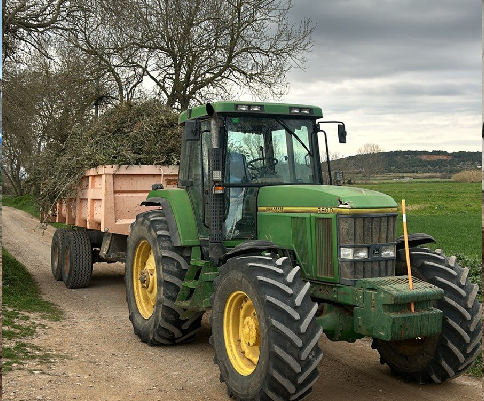 Trabajos y venta de productos agrícolas </p>
<p>y de cultivo